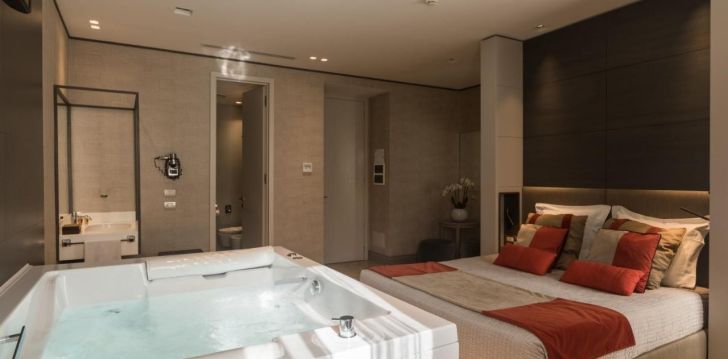 Apsistokite SAN CARLO SUITE viešbutyje už gerą kainą.