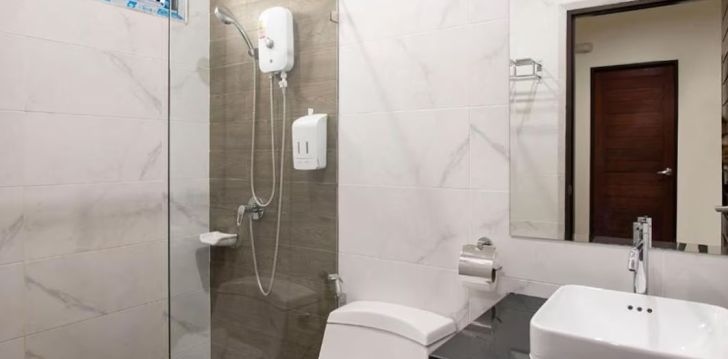 Rinkitės viešbutį THIP THIP HOTEL kelionei į Tailandas