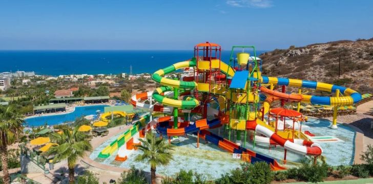 Planuoji kelionę į Graikija? apsistokite 4 viešbutyje FAMILY WORLD AQUA SUN VILLAGE.