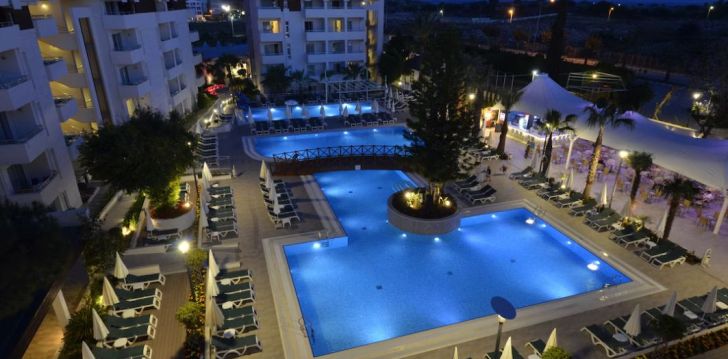 Viešbutis CALIMERA SIDE RESORT įsikūręs Turkija.