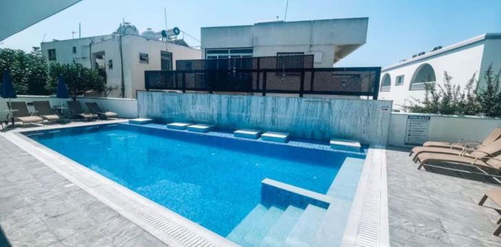 Planuoji kelionę į Kipras? apsistokite 3 viešbutyje SUNNY BLUE HOTEL.