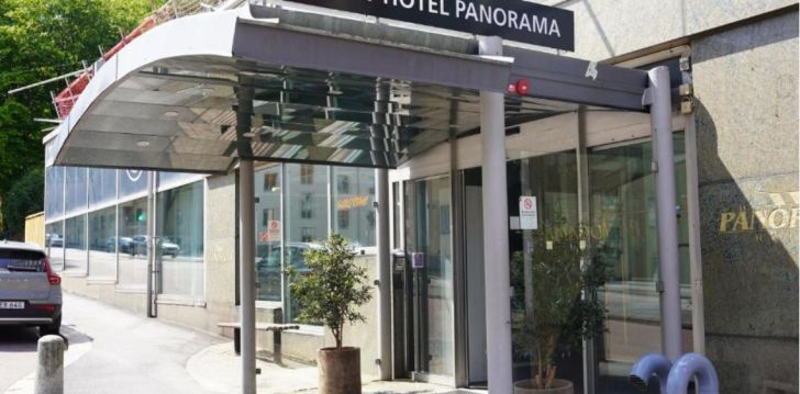 Apsistokite COMFORT HOTEL PANORAMA viešbutyje už gerą kainą. 