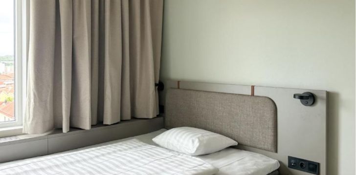 Apsistokite COMFORT HOTEL PANORAMA viešbutyje už gerą kainą.