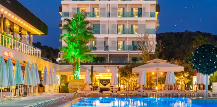 WHITE CITY RESORT - klientų vertinamas, kaip geras kainos ir kokybės santykis. 