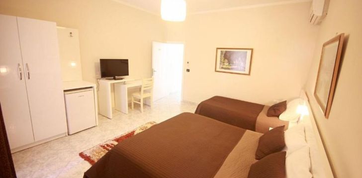 Apsistokite VILA NIKA HOTEL viešbutyje už gerą kainą.