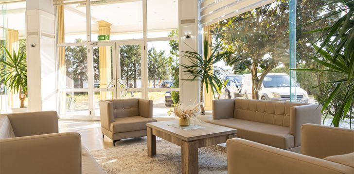 Atostogos Albanija – apsistokite viešbutyje PRINCE HOTEL GOLEM