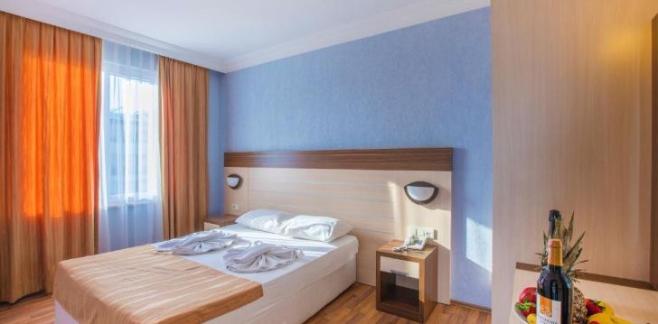 geras kainos ir kokybės santykis atostogoms - viešbutis HAWAII SUITE BEACH HOTEL