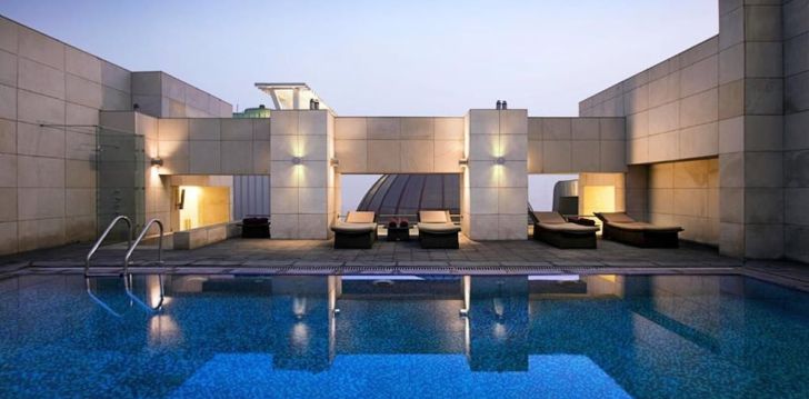 Apsistokite FRASER SUITES viešbutyje už gerą kainą. 