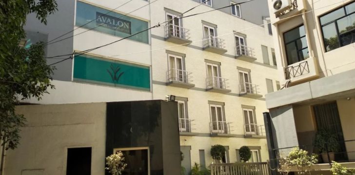 Apsistokite AVALON COURTYARD viešbutyje už gerą kainą. 