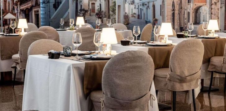Viešbutis BARION HOTEL & CONGRESSI įsikūręs Italija. 