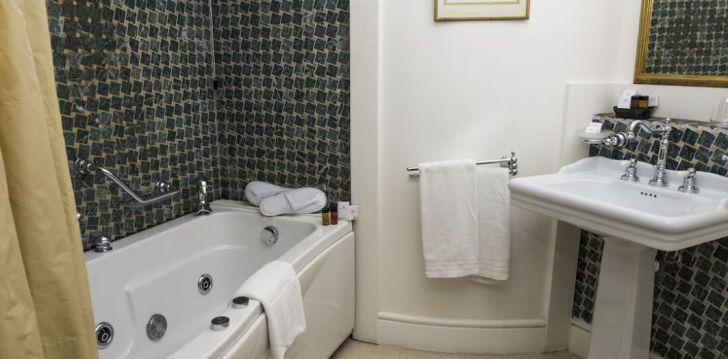 Planuoji kelionę į Italija? apsistokite 4 viešbutyje HOTEL TERRANOBILE METARESORT. 