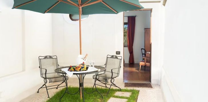 Viešbutis HOTEL TERRANOBILE METARESORT įsikūręs Italija. 