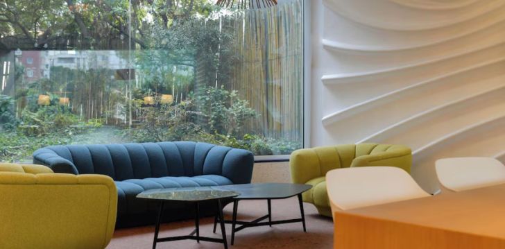 Viešbutis HI HOTEL BARI įsikūręs Italija.