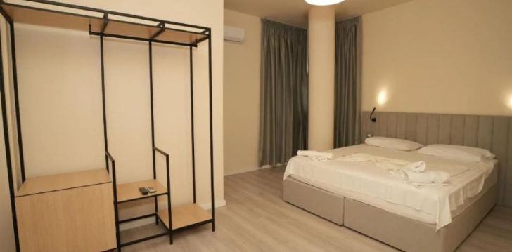 Planuoji kelionę į Albanija? apsistokite 3 viešbutyje SUNSET HOTEL.