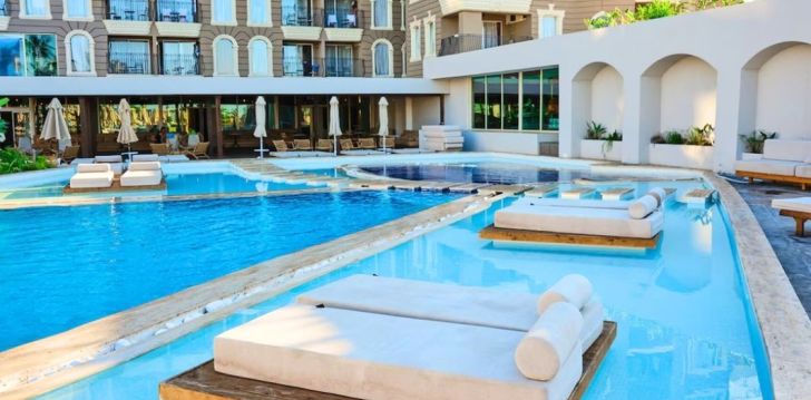 Viešbutis LAUR HOTEL EXPERIENCE & LAUR HOTELS ELEGANCE įsikūręs Turkija.