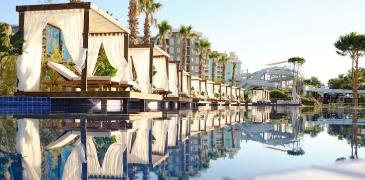 Jaukus viešbutis LAUR HOTEL EXPERIENCE & LAUR HOTELS ELEGANCE, jūsų atostogoms