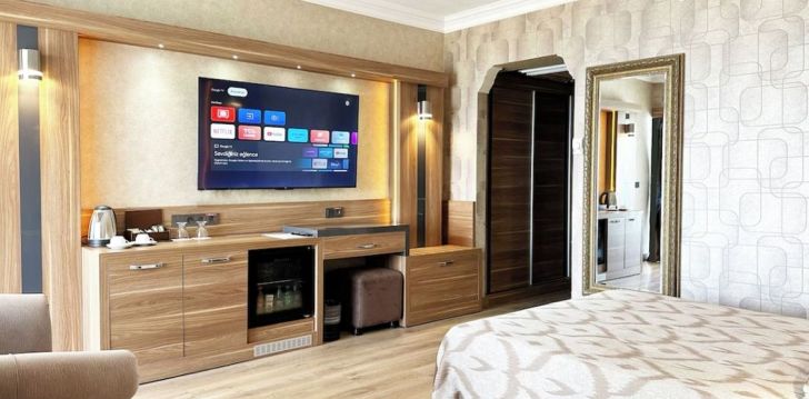 Apsistokite LAUR HOTEL EXPERIENCE & LAUR HOTELS ELEGANCE viešbutyje už gerą kainą. 