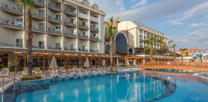 Apsistokite MARY PALACE RESORT & SPA viešbutyje už gerą kainą.