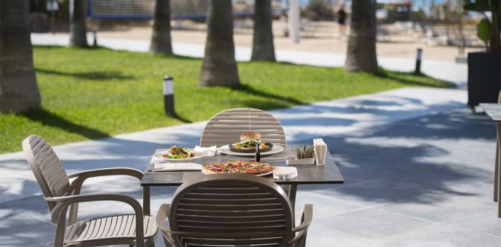 Apgyvendinimas 5* MIRAMARE QUEEN HOTEL