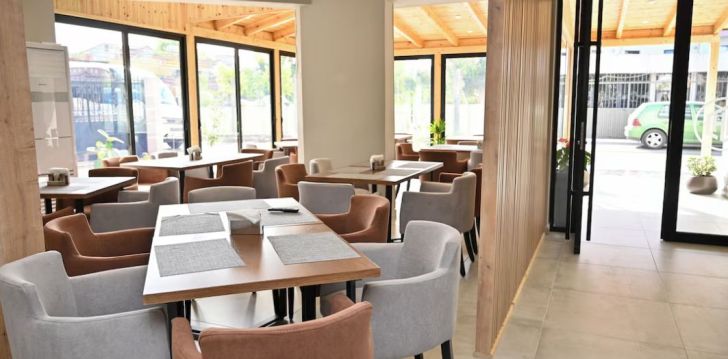 Viešbutis MONDURO HOTEL įsikūręs Albanija.