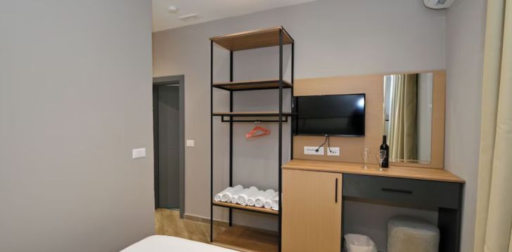 Viešbutis MONDURO HOTEL įsikūręs Albanija. 