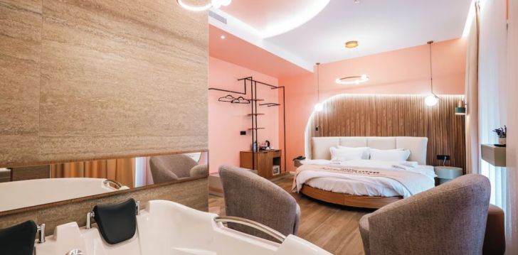 Tavęs laukia poilsis Albanija įsikūrusiame AMBASADOR HOTEL