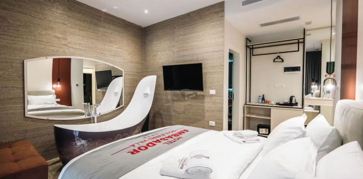 Patogus viešbutis jūsų kelionei – 4* AMBASADOR HOTEL