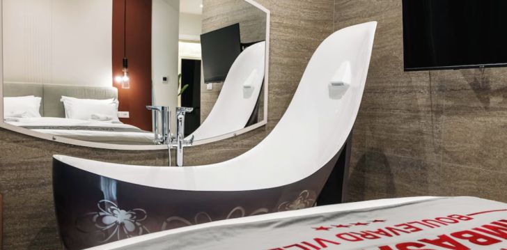 Apgyvendinimas 4* AMBASADOR HOTEL