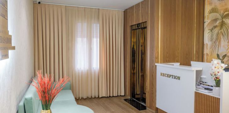 Rinkitės viešbutį AMBASADOR HOTEL kelionei į Albanija