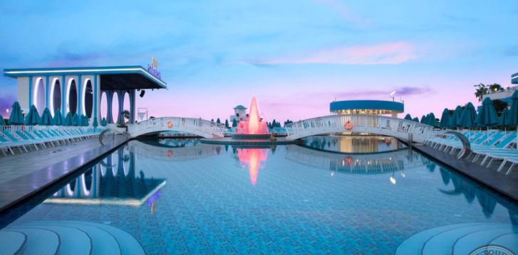 Planuoji kelionę į Turkija? apsistokite 5 viešbutyje GRANADA LUXURY BEACH. 