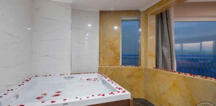 Viešbutis GRANADA LUXURY BEACH įsikūręs Turkija.