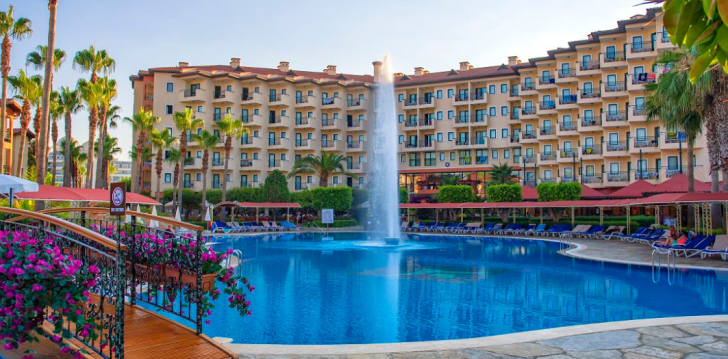 Apsistokite MIRAMARE QUEEN HOTEL viešbutyje už gerą kainą. 