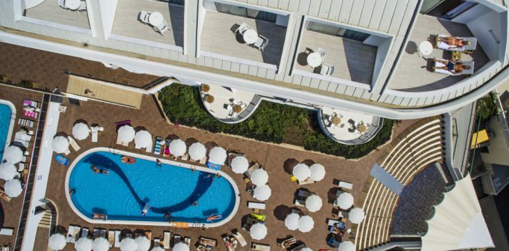 Patogus viešbutis jūsų kelionei – 5* LAGUNA BEACH ALYA RESORT & SPA HOTEL