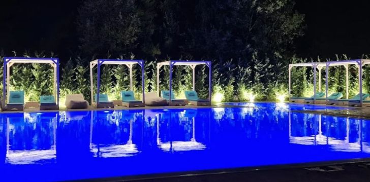 Jaukus viešbutis PRINCE HOTEL GOLEM, jūsų atostogoms