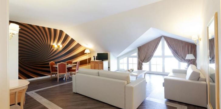 Viešbutis GARDALAND HOTEL įsikūręs Italija.