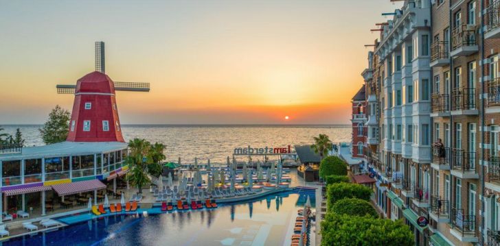 Viešbutis ORANGE COUNTY RESORT KEMER įsikūręs Turkija.