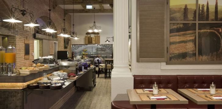 Viešbutis ESTILO FASHION HOTEL įsikūręs Vengrija.
