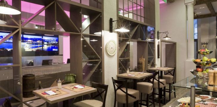 Viešbutis ESTILO FASHION HOTEL įsikūręs Vengrija.
