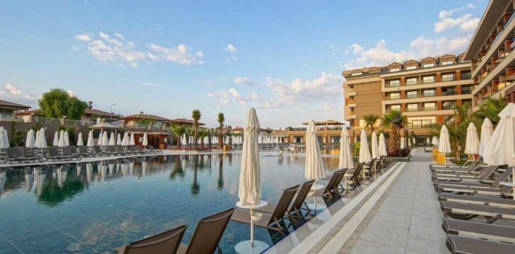 Apsistokite ALETRIS DELUXE HOTEL & SPA viešbutyje už gerą kainą.
