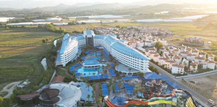 Atostogos Turkija – apsistokite viešbutyje CRYSTAL ADMIRAL AQUA COLLECTION