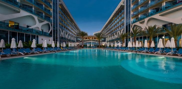 Tavęs laukia poilsis Turkija įsikūrusiame VIKINGEN INFINITY RESORT SPA