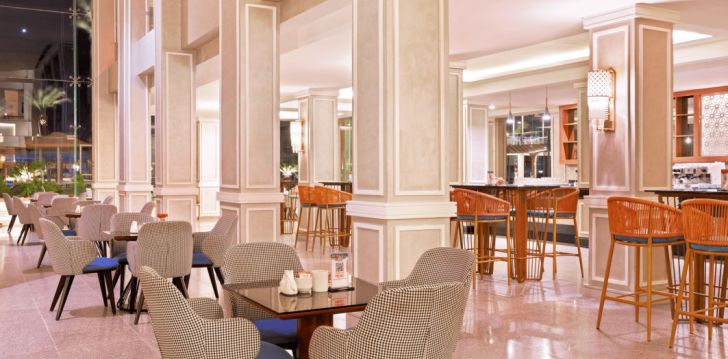 Planuoji kelionę į Egiptas? apsistokite 4 viešbutyje BEACH ALBATROS RESORT.