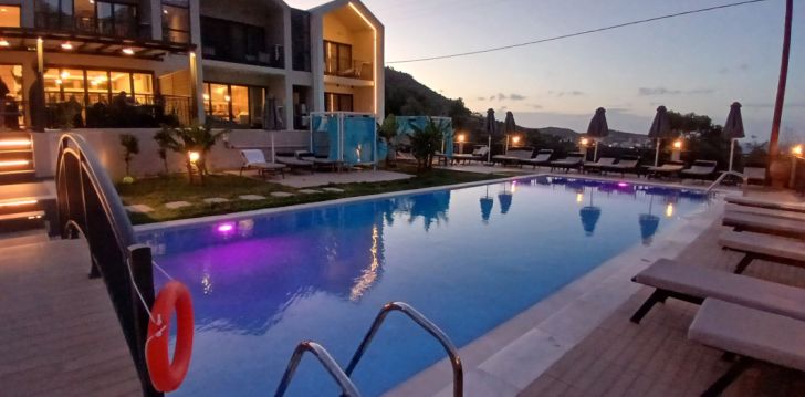 Tavęs laukia poilsis Graikija įsikūrusiame T HOTEL PREMIUM SUITES