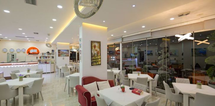 Apsistokite HOTEL ILIRIA viešbutyje už gerą kainą.