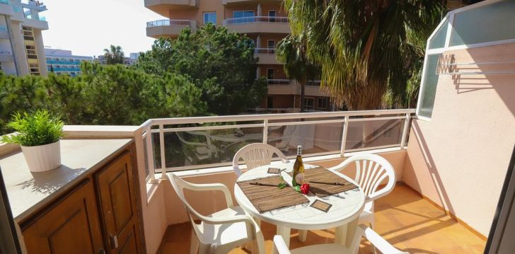 Planuoji kelionę į Ispanija? apsistokite 3 viešbutyje CALIFORNIA APARTHOTEL. 
