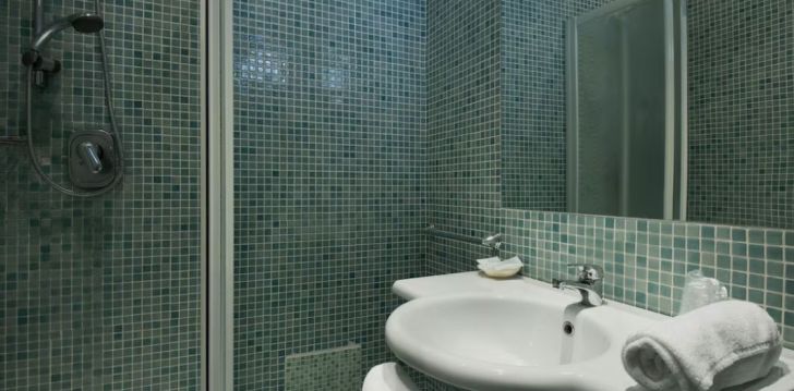 Nepraleisk progos pailsėti už gerą kainą - viešbutyje HOTEL SCARLET