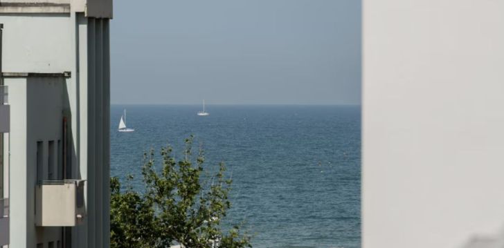Rinkitės viešbutį HOTEL SCARLET kelionei į Italija