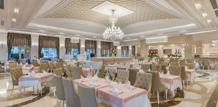 viešbutis DOBEDAN EXCLUSIVE HOTEL & SPA (ex. ALVA DONNA EXCLUSIVE HOTEL & SPA) įsikūręs Turkija.