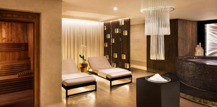 Nepraleisk progos pailsėti už gerą kainą - viešbutyje SHERATON GRAND HOTEL DUBAI