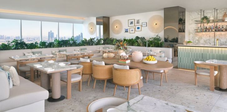Apsistokite SHERATON GRAND HOTEL DUBAI viešbutyje už gerą kainą.
